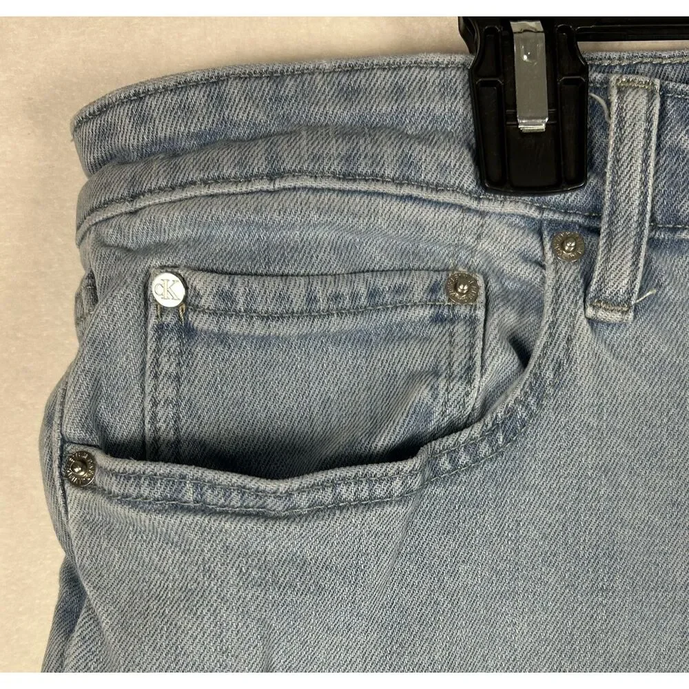 Calvin Klein Jeans Men's 38x32 Skinny Fit Stretch Denim Light Wash
